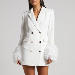NWT RHAIZA MINI DRESS - FAUX FEATHER TRIM DOUBLE BREASTED BLAZER DRESS IN WHITE